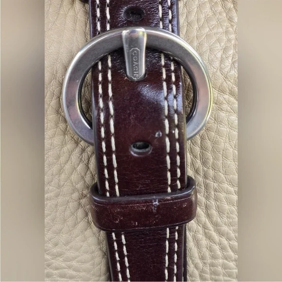 Coach Chelsea Beige Pebbled Leather Zipper Closure Shoulder Bag - Picture 9 of 15